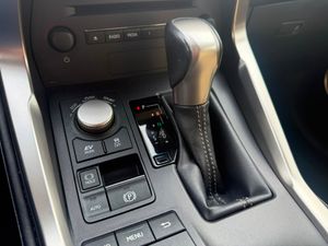 Lexus NX 300h Executive 4WD - Foto 57