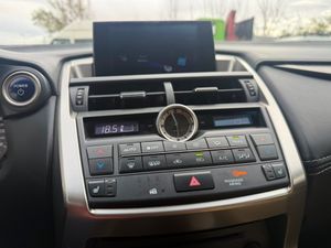 Lexus NX 300h Executive 4WD - Foto 61
