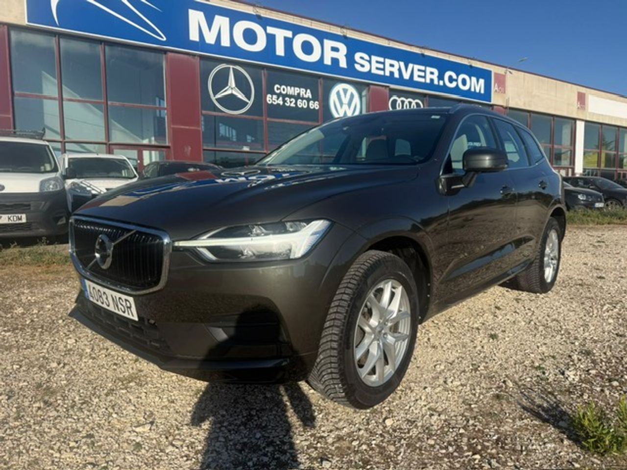 Volvo XC60 Momentum Pro B5 Diesel AWD Aut. - Foto 1