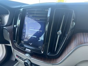Volvo XC60 Momentum Pro B5 Diesel AWD Aut. - Foto 54