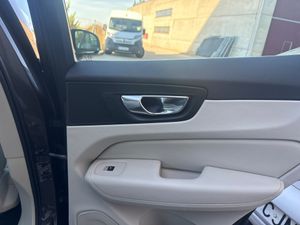 Volvo XC60 Momentum Pro B5 Diesel AWD Aut. - Foto 44