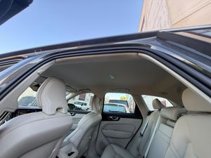 Volvo XC60 Momentum Pro B5 Diesel AWD Aut. - Foto 35
