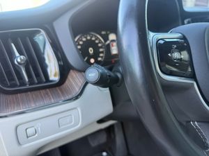 Volvo XC60 Momentum Pro B5 Diesel AWD Aut. - Foto 29