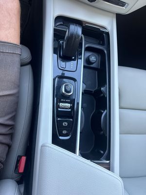 Volvo XC60 Momentum Pro B5 Diesel AWD Aut. - Foto 79