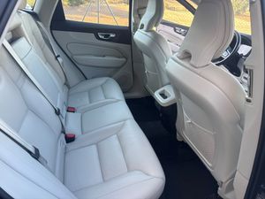 Volvo XC60 Momentum Pro B5 Diesel AWD Aut. - Foto 42