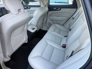 Volvo XC60 Momentum Pro B5 Diesel AWD Aut. - Foto 36
