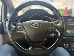 Kia Ceed cee'd SW 1.6 CRDi VGT Drive 100 kW - Foto 43