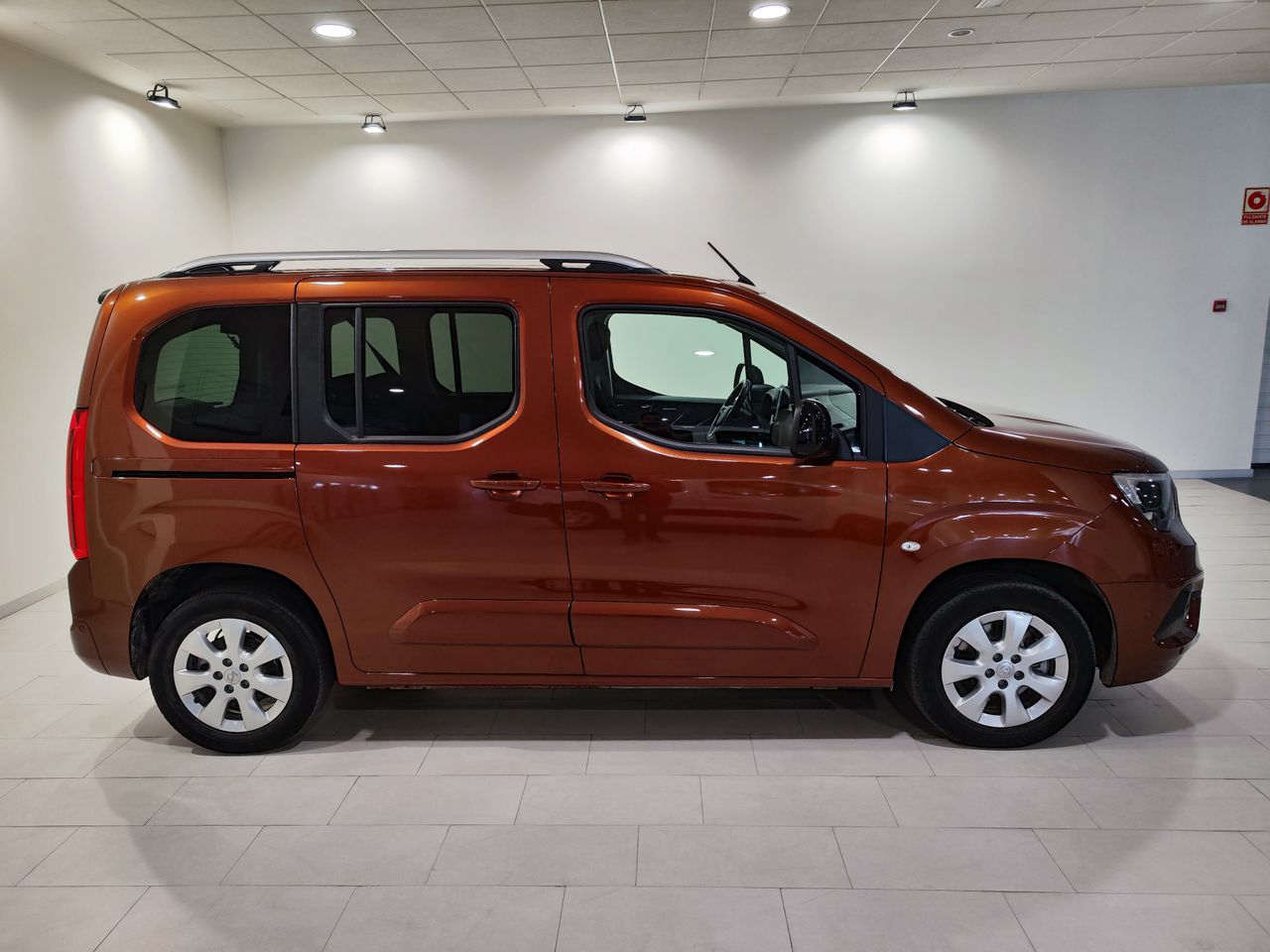 Opel Combo-e Life BEV 50kWh Elegance L  - Foto 1