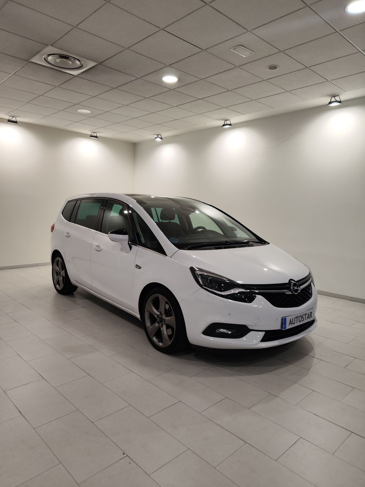 Opel Zafira 2.0 CDTi Excellence Auto llanta 17  - Foto 1