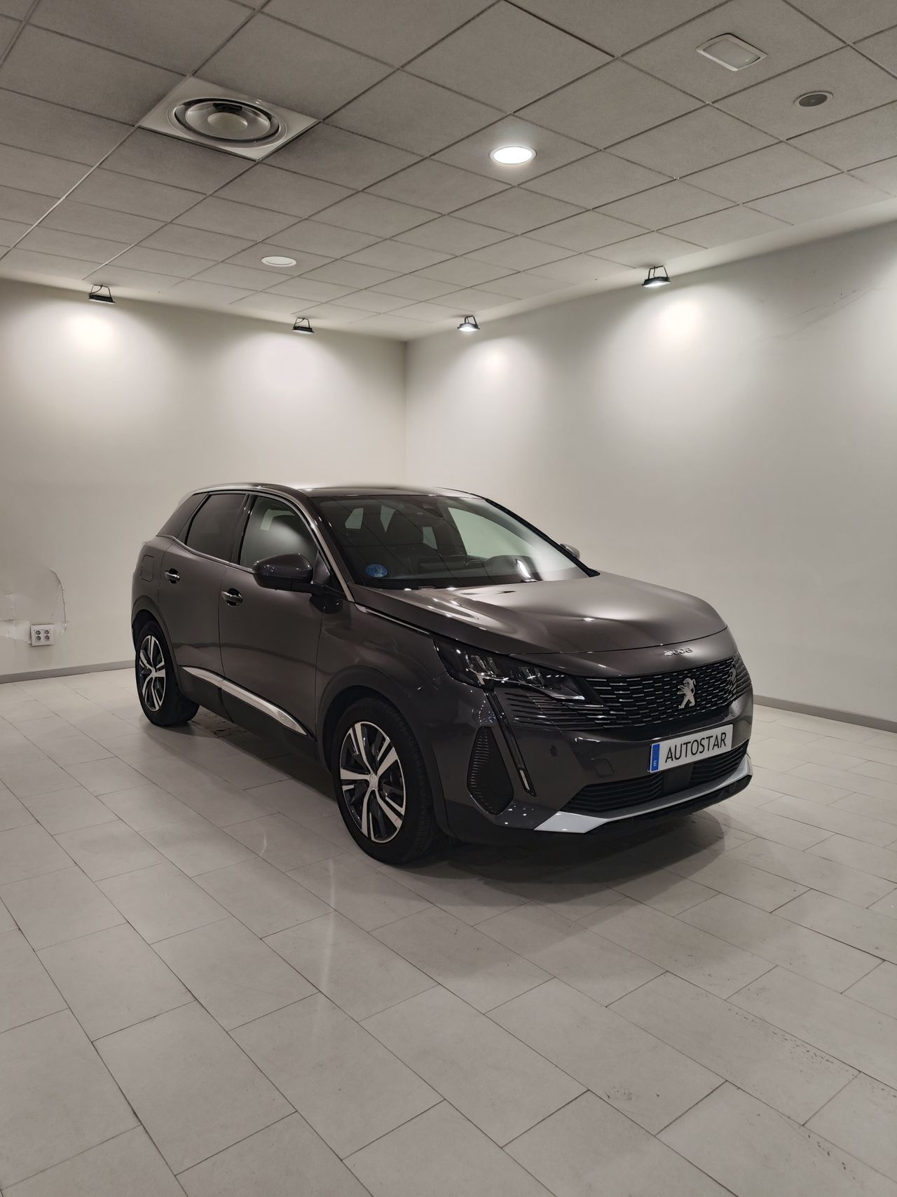 Peugeot 3008 Hybrid 225 e-EAT8 Allure  - Foto 1