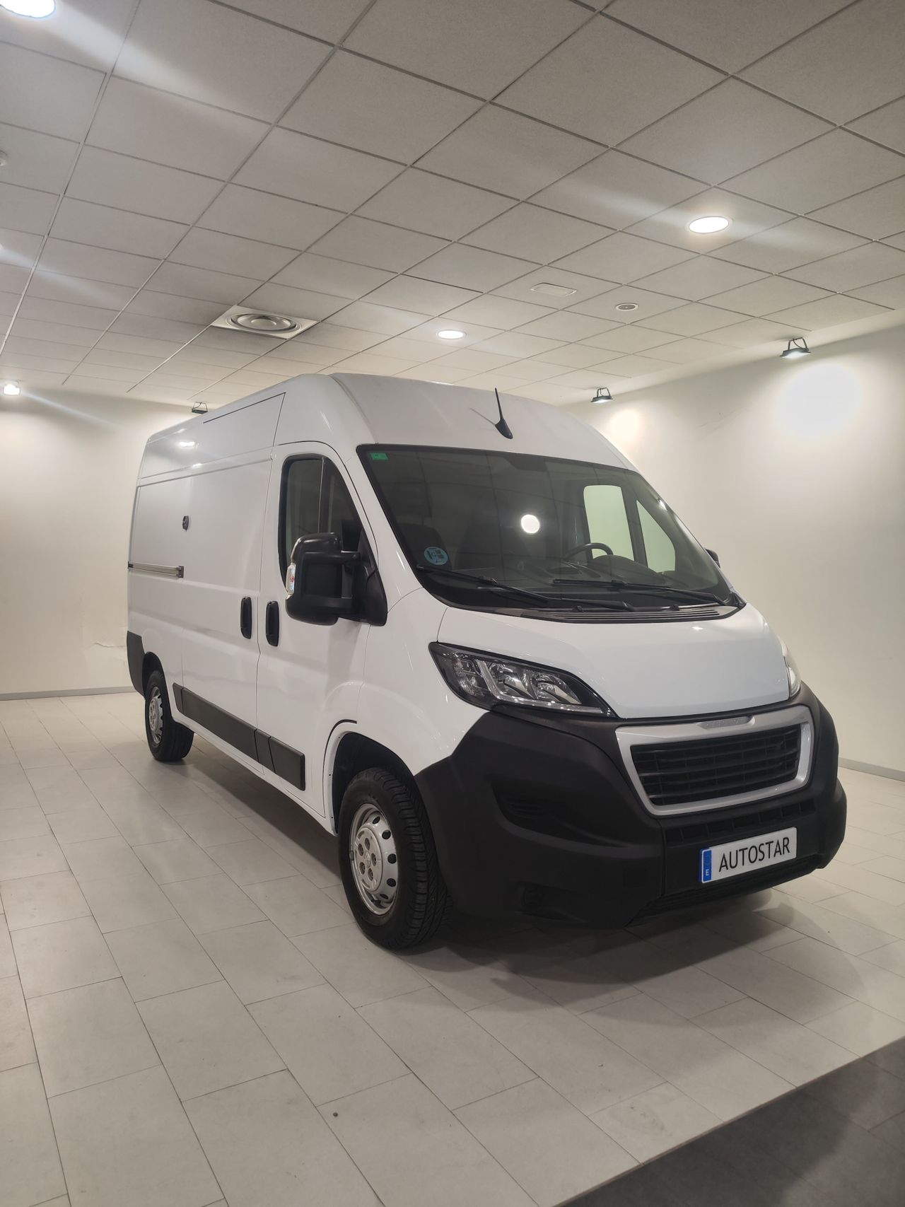 Peugeot Boxer 2.2 BlueHdi L2H2   - Foto 1