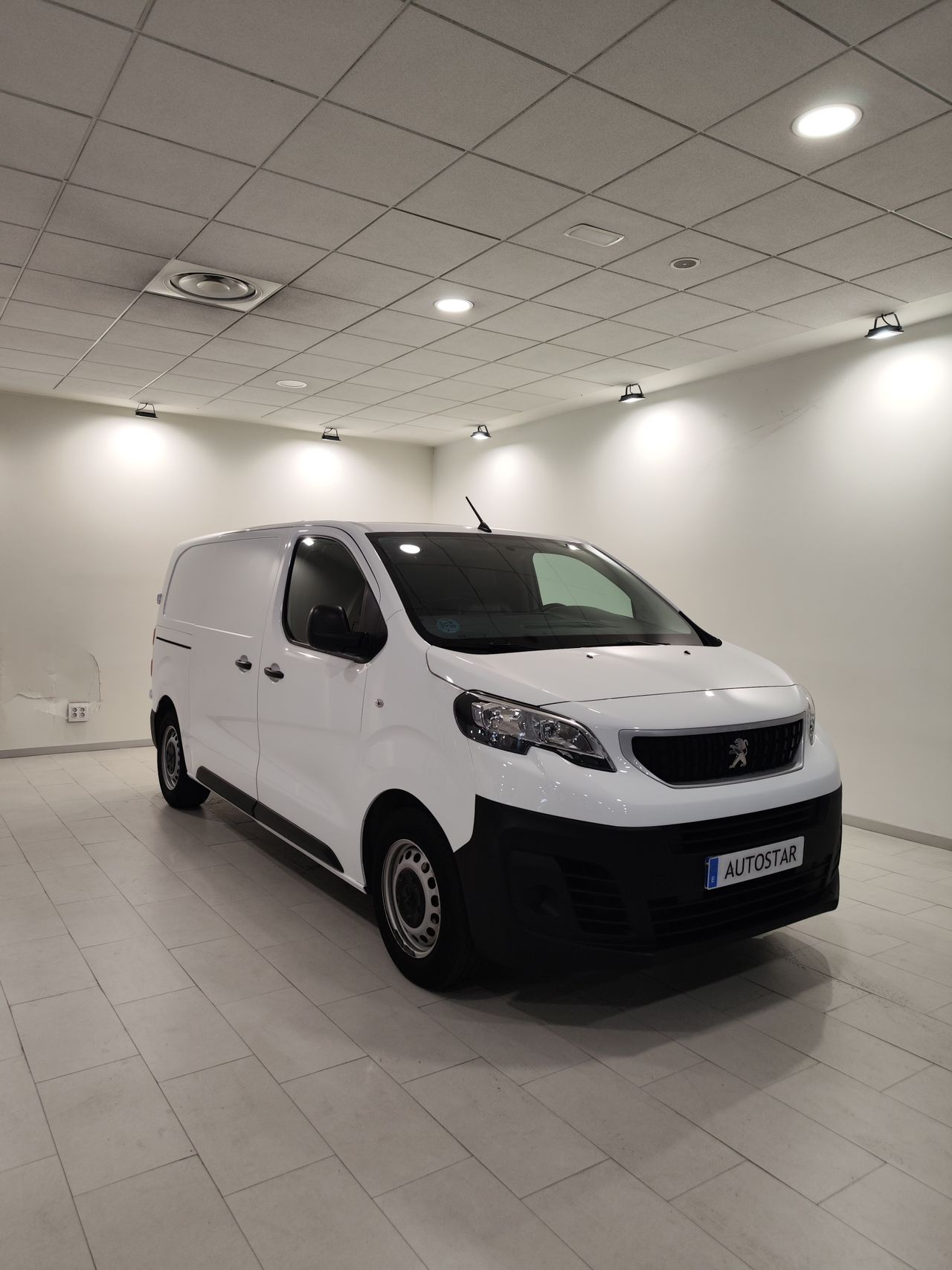 Peugeot Expert 1.5 Pro Stardard    - Foto 1