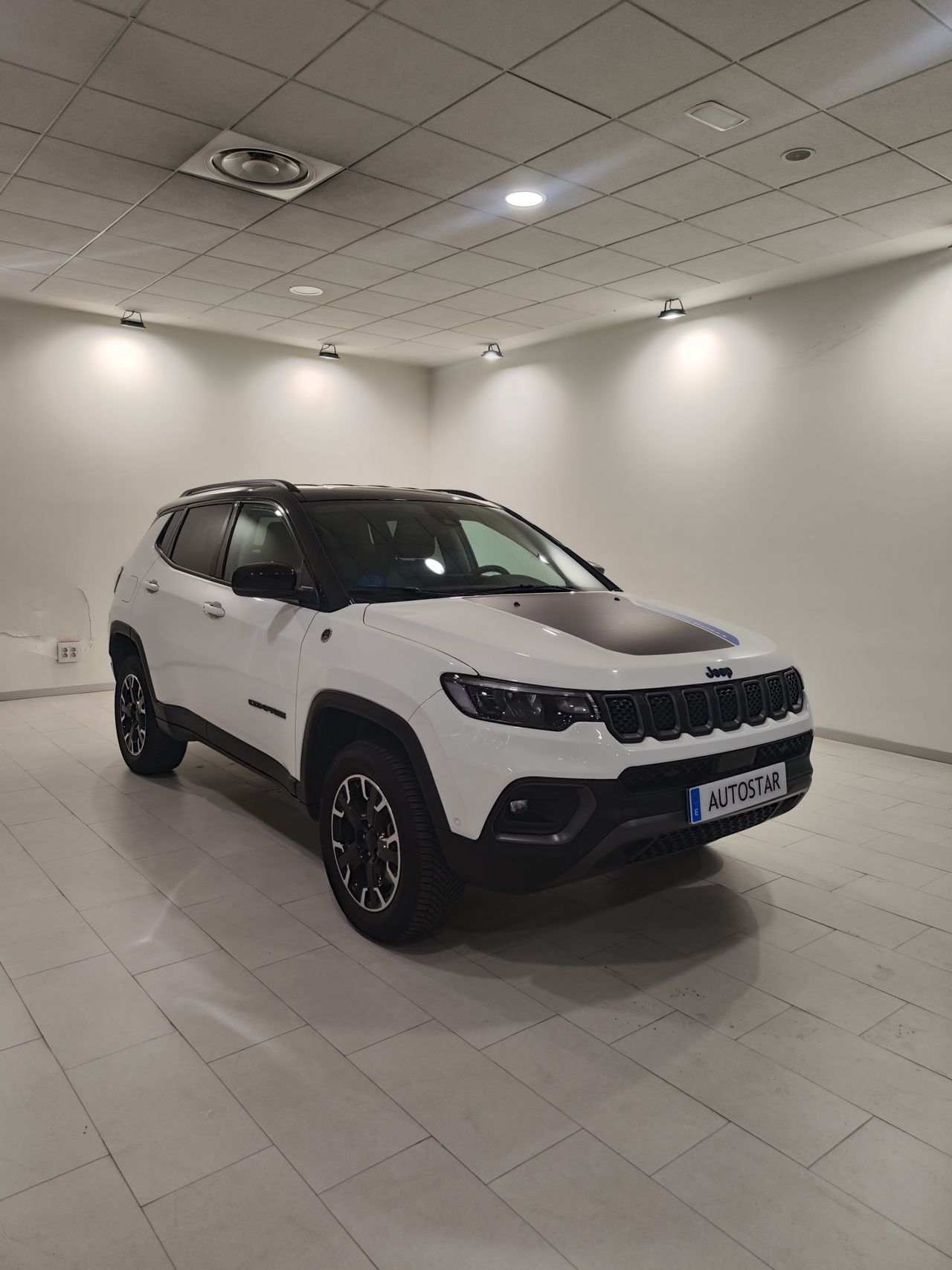 Jeep Compass 1.3 PHEV 177kW (240CV) Trailhawk AT AWD  - Foto 1