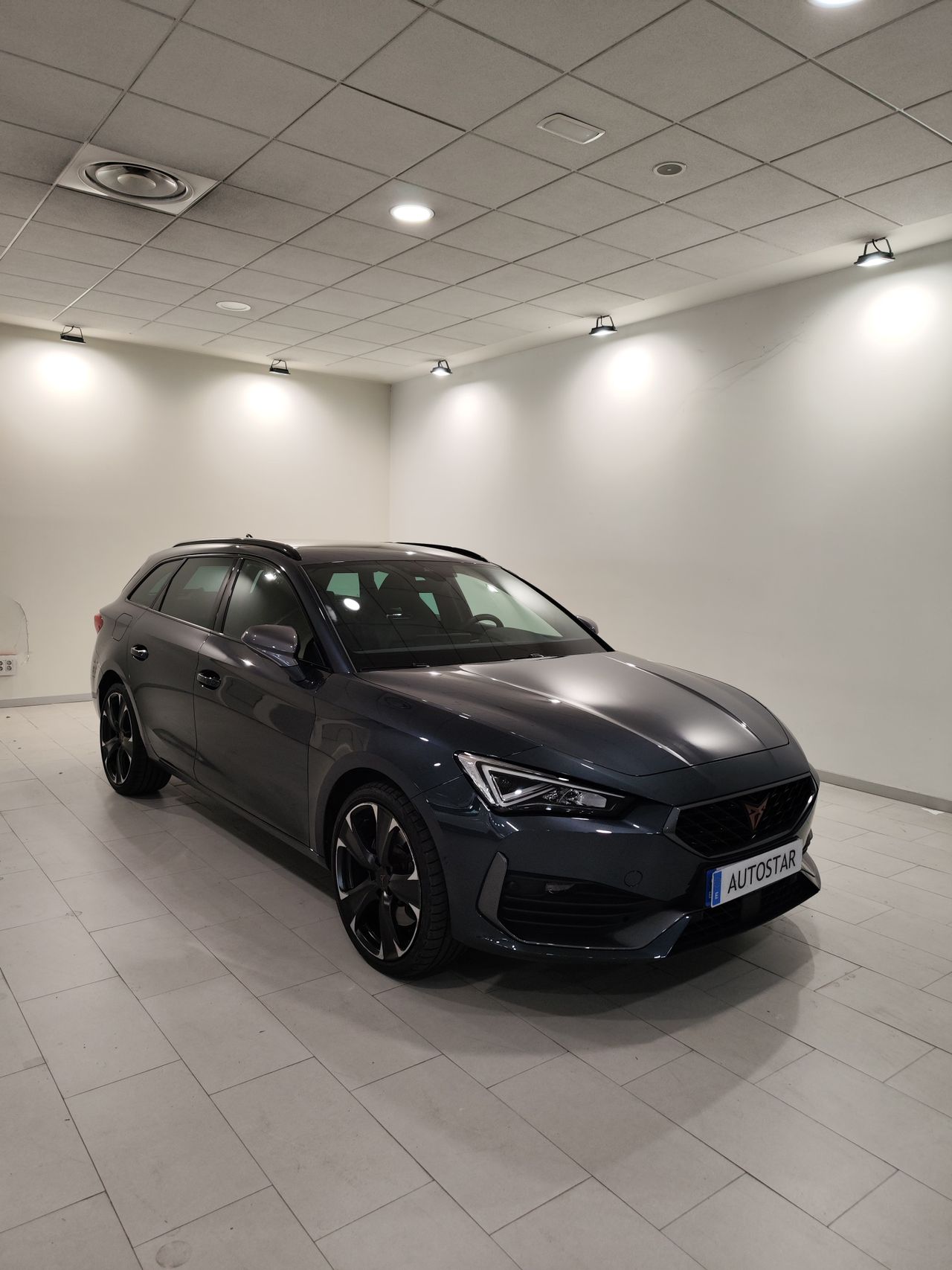 Cupra León SP VZ 1.4 e-Hybrid 180kW (245CV) DSG  - Foto 1