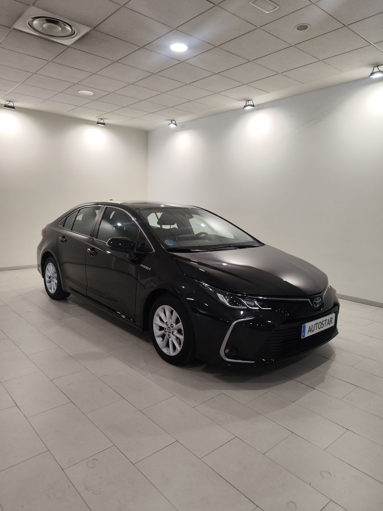 Toyota Corolla 1.8 125H ACTIVE TECH E-CVT SEDAN  - Foto 1