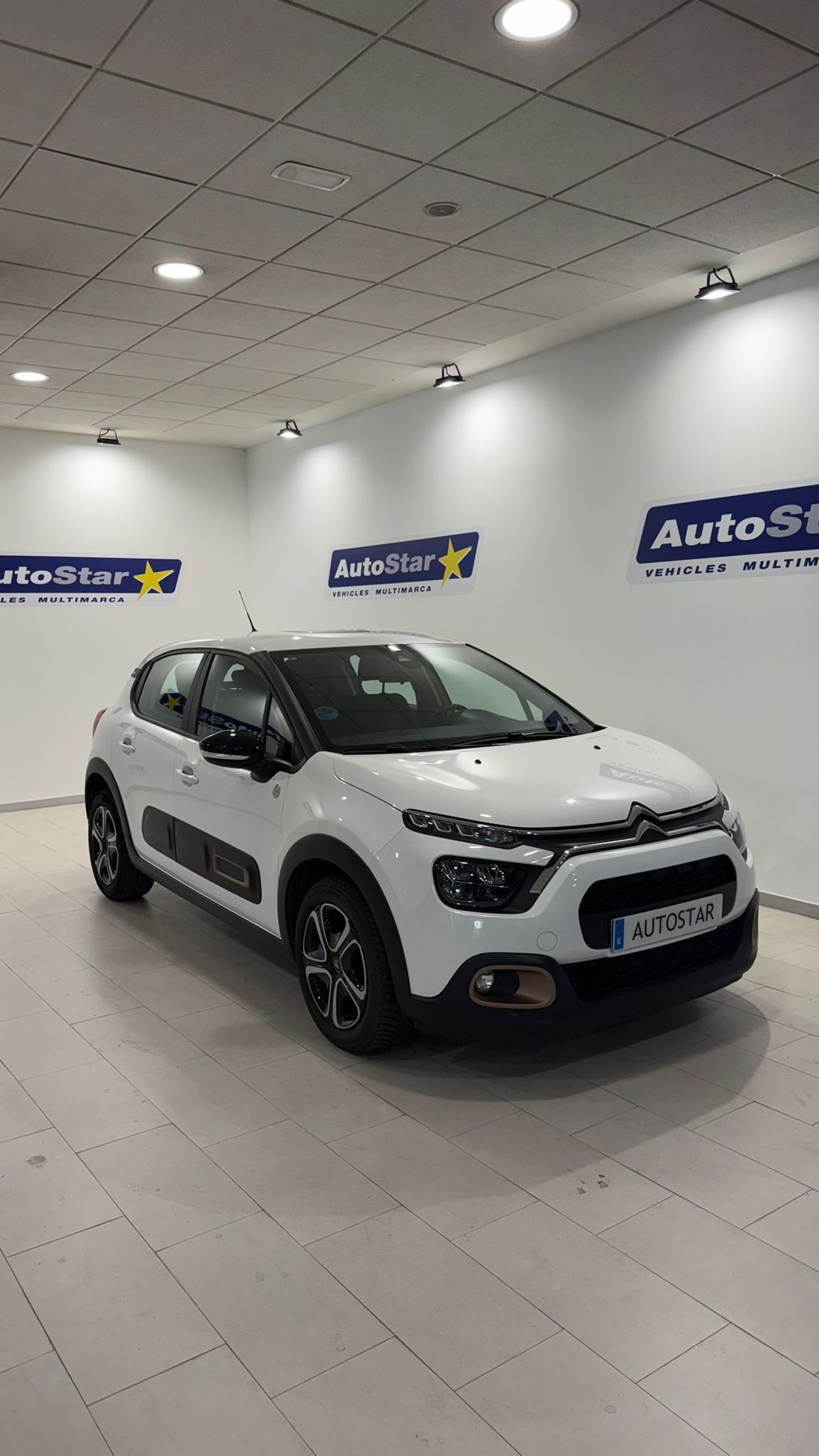 Citroën C3 BlueHDi 75KW (100CV) S&S C-Series  - Foto 1