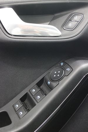 Ford Fiesta 1.0 EcoBoost MHEV 92kW(125CV) ST-Line 5p - Foto 9