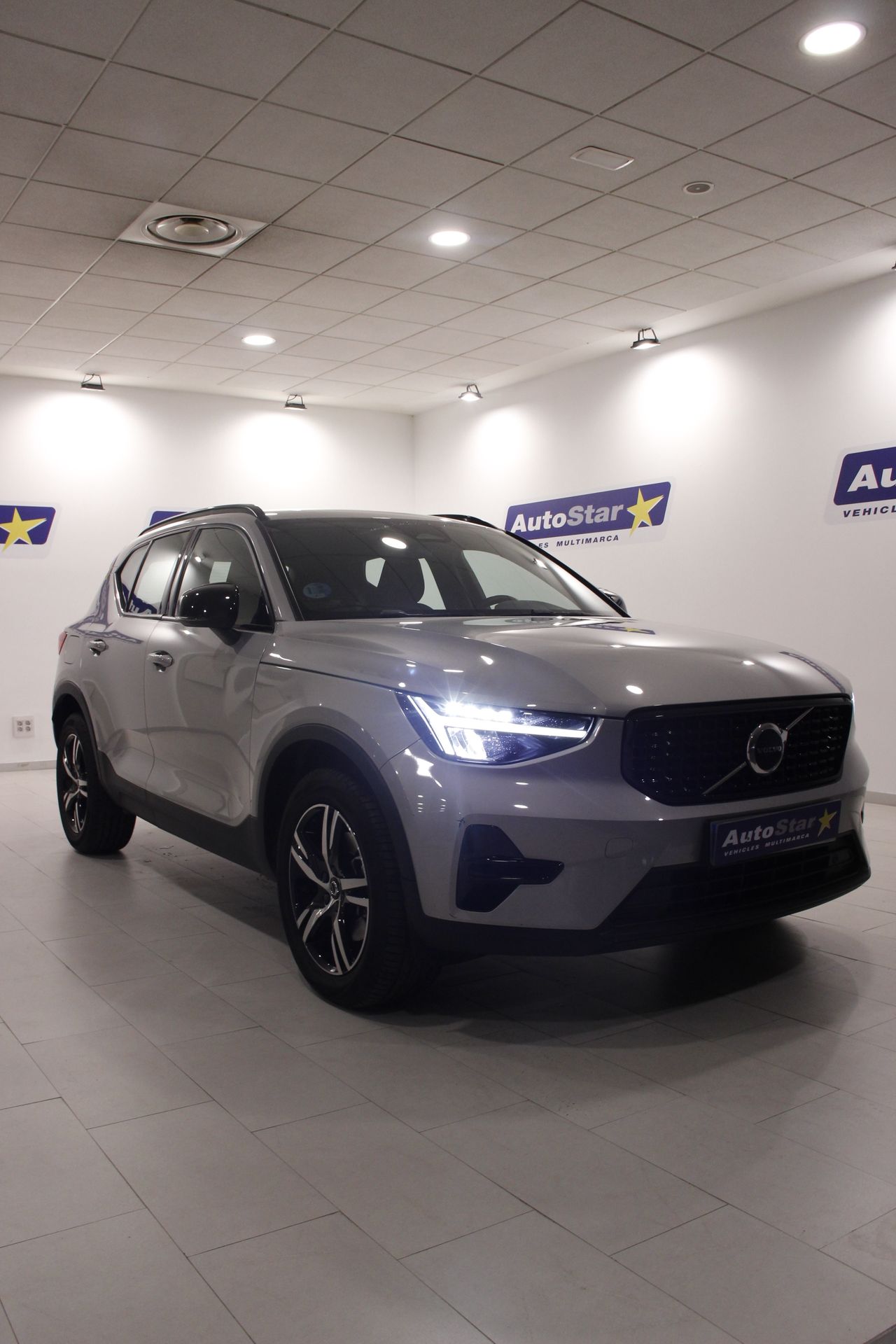 Volvo XC40 1.5 T2 Plus Dark Auto 163 CV  - Foto 1