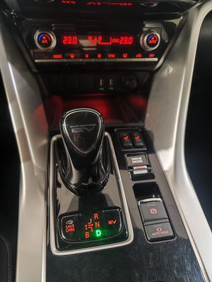 Mitsubishi Eclipse Cross 2.4 PHEV Kaiteki Auto 4WD - Foto 11