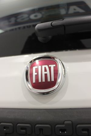 Fiat Panda 1.0 GSE RED HYBRID - Foto 24