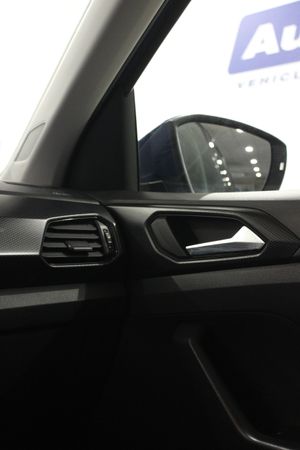 Volkswagen T-Cross 1.0 TSI ADVANCE DSG7 - Foto 11