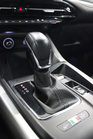 Alfa Romeo Tonale 1.6 Diesel 130 TCT Sprint - Foto 19