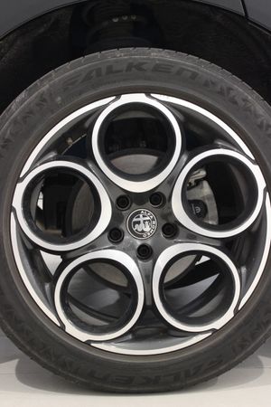 Alfa Romeo Tonale 1.6 Diesel 130 TCT Sprint - Foto 29