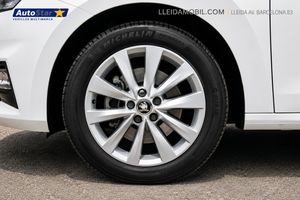 Skoda Fabia 1.0 TSI 95 CV Selection - Foto 9