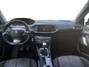 Peugeot 308 5p Active 1.2 PureTech 110 S&S - Foto 9