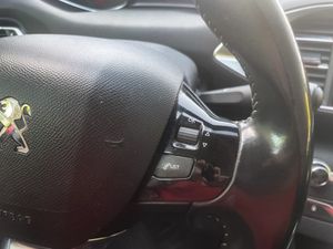 Peugeot 308 5p Active 1.2 PureTech 110 S&S - Foto 12