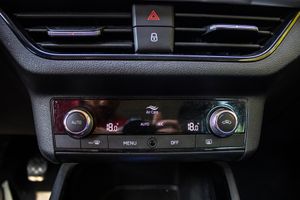 Skoda Kamiq Selection 1.5 TSI 110 kW - Foto 17