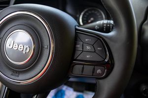 Jeep Renegade 1.3 Night Eagle DCT Turbo 4x2 - Foto 12