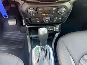 Jeep Renegade Limited 1.5 e-Hybrid 130 CV DDCT - Foto 15