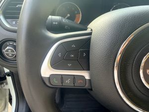 Jeep Renegade Limited 1.5 e-Hybrid 130 CV DDCT - Foto 10