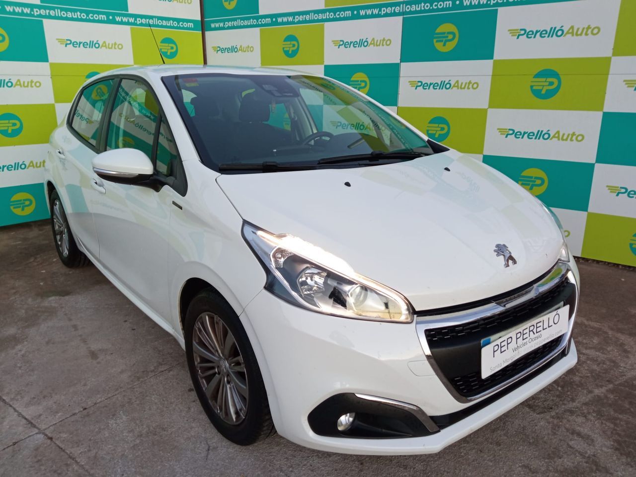 Peugeot 208 5P SIGNATURE 1.2 PURETECH 82 CV   - Foto 1