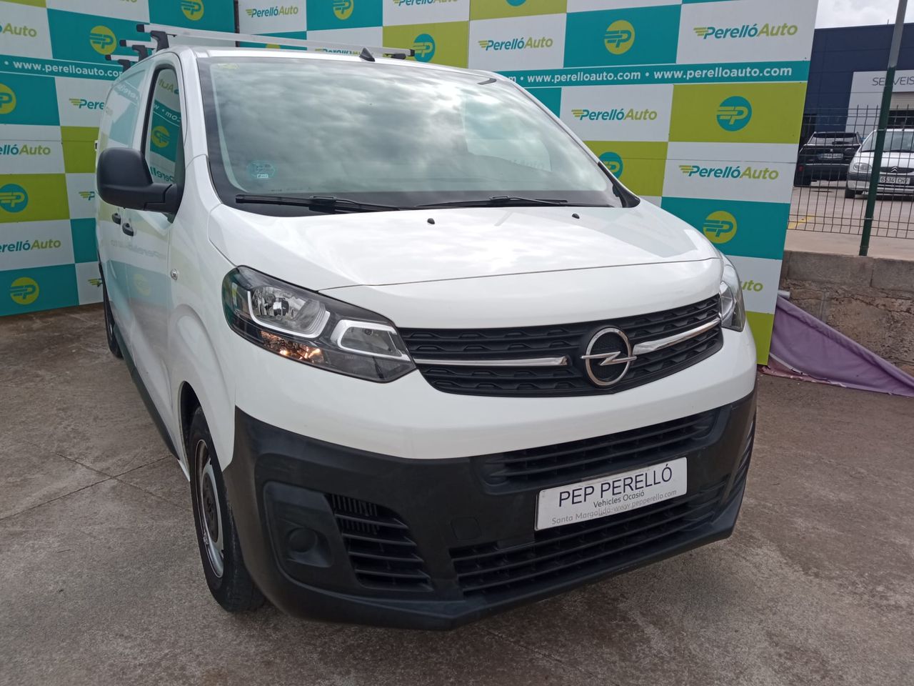 Opel Vivaro 1.5 DIESEL 120 FURGON   - Foto 1