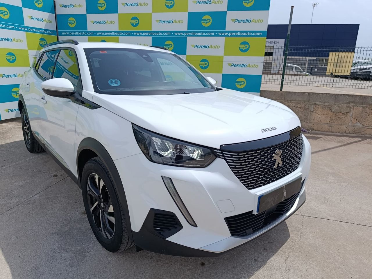 Peugeot 2008 ALLURE PURETECH 100   - Foto 1