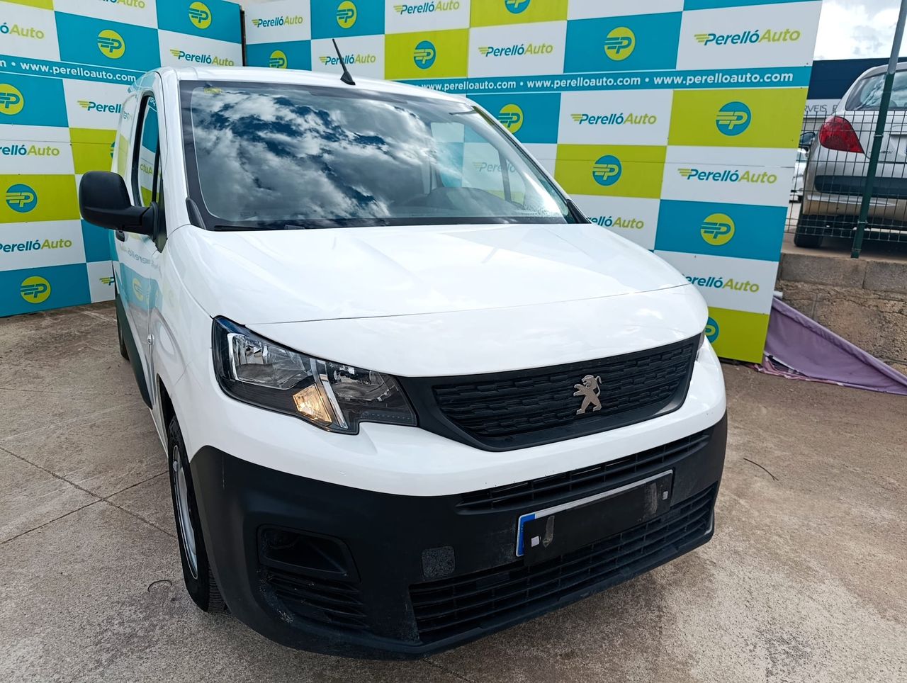 Peugeot Partner 1.5 BLUEHDI 100 FURGON   - Foto 1