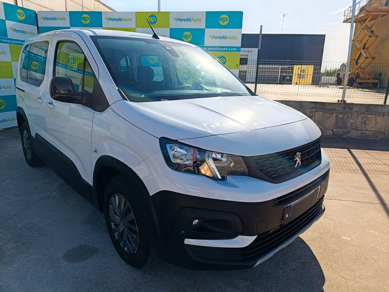 Peugeot Rifter ACTIVE PACK BUSINESS BLUEHDI   - Foto 1