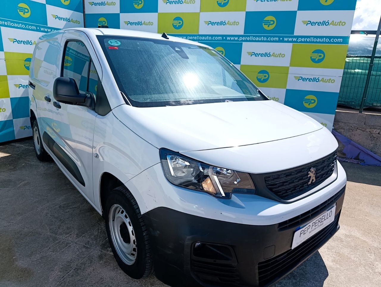 Peugeot Partner FURGON STANDARD BLUEHDI 100 - Foto 1