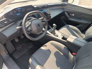 Peugeot 308 5p Allure Puretech 130 - Foto 8