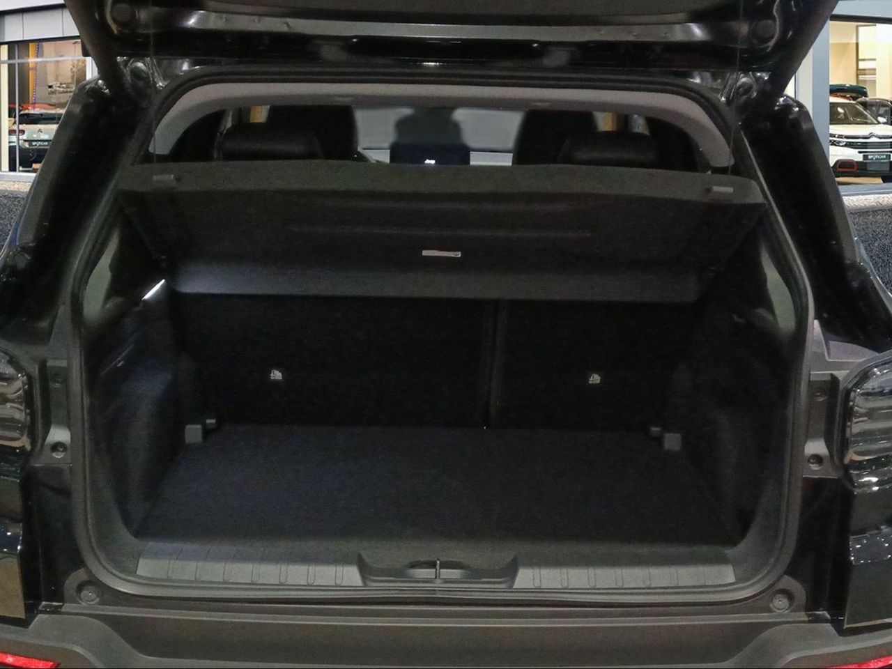 Jeep Avenger BEV 115kW (156CV) Summit  - Foto 7