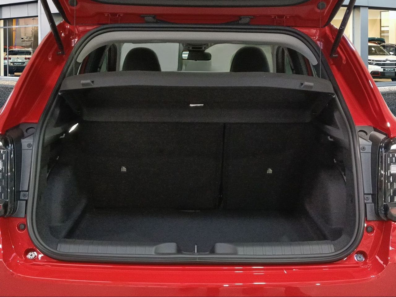 Fiat 600 600e RED 54kwh 115kw (156cv)  - Foto 7