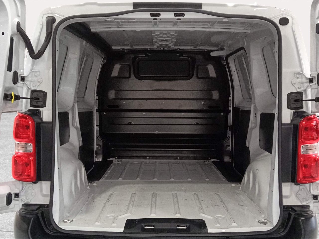 Toyota Proace VAN Electric L1 1PL GX Plus 50KWH (136CV) E-TOGGLE   - Foto 11