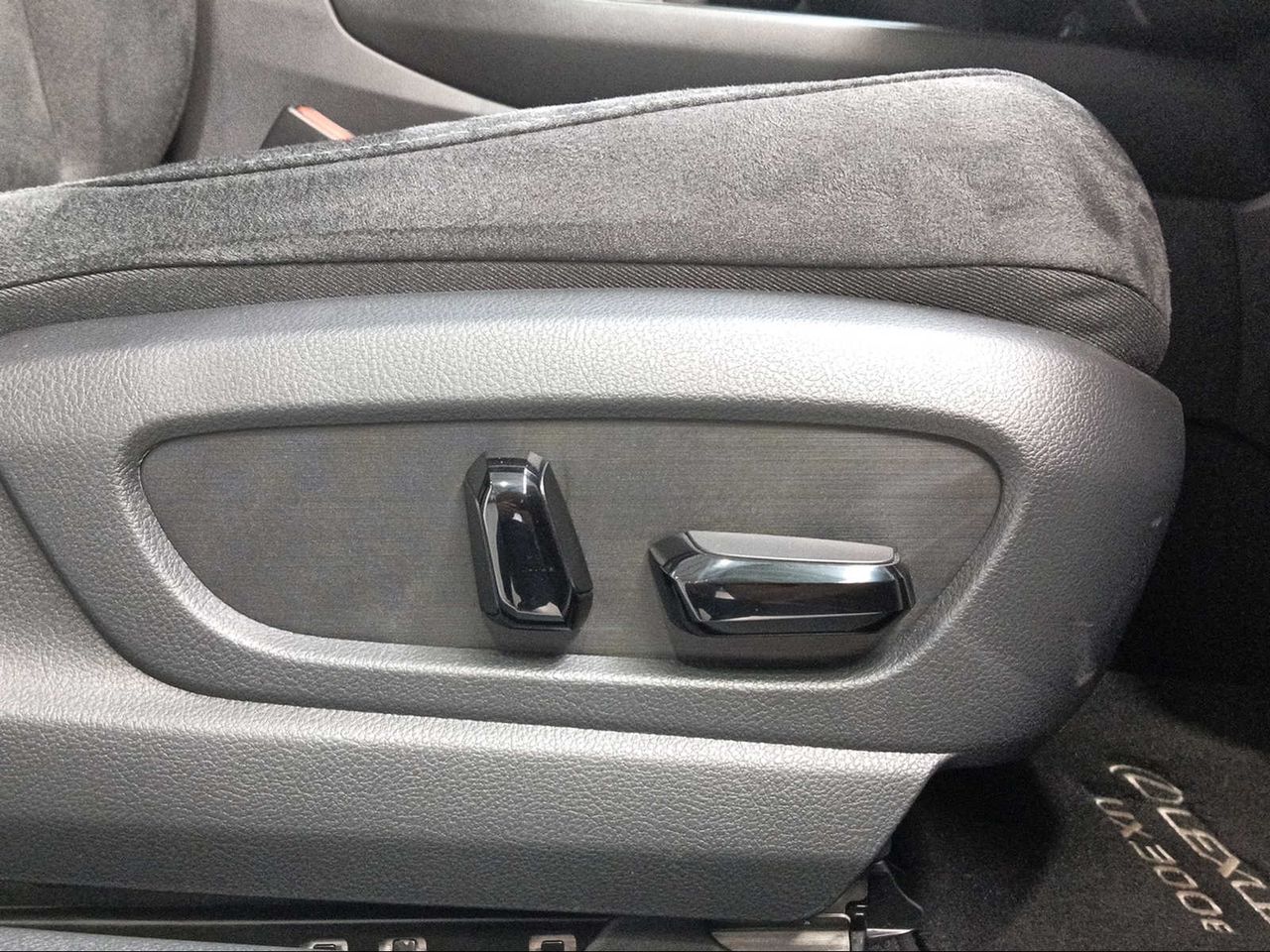 Lexus UX 300e e-UX  - Foto 15