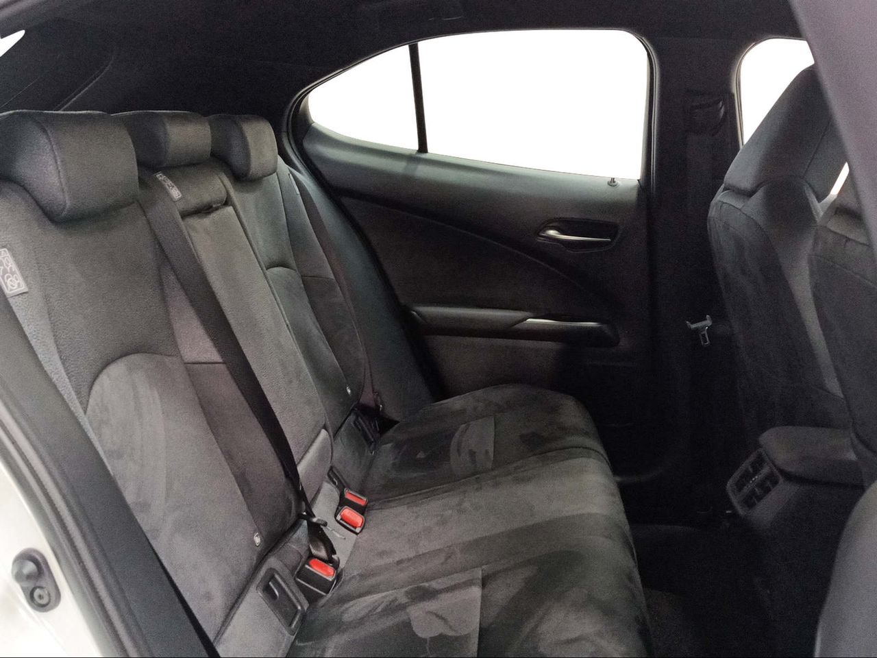 Lexus UX 300e e-UX  - Foto 8