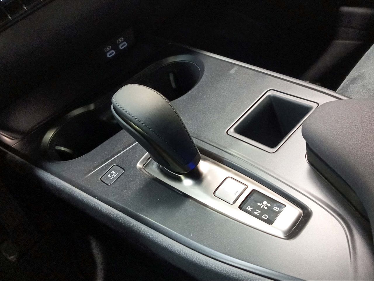 Lexus UX 300e e-UX  - Foto 16