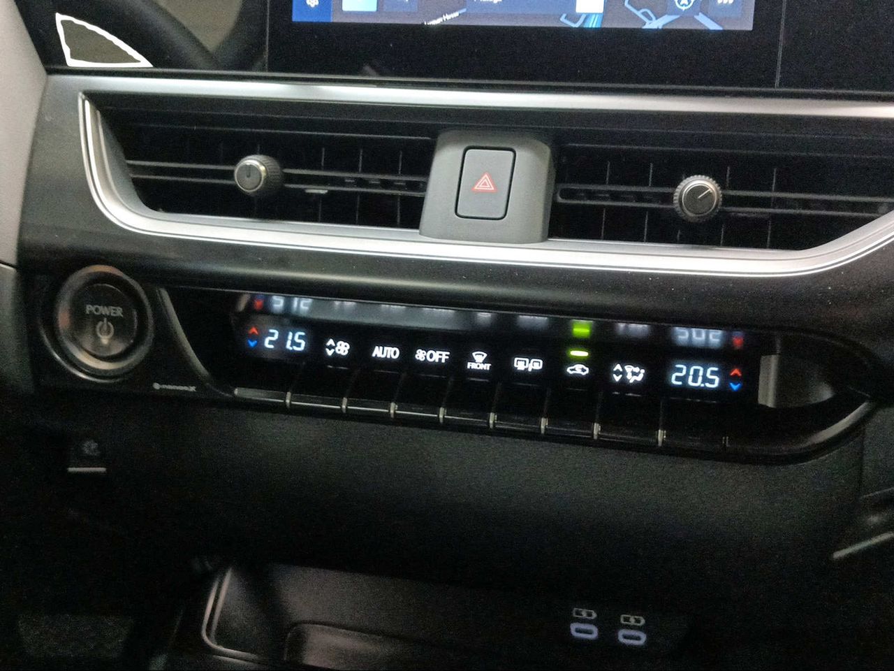 Lexus UX 300e e-UX  - Foto 17