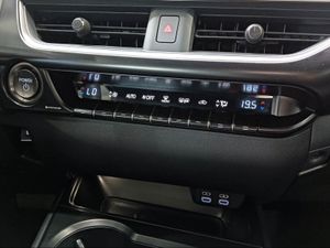 Lexus UX 2.0 300h UX Plus  - Foto 19