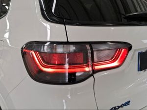 Jeep Compass 4Xe 1.3 PHEV 177kW (240CV) S AT AWD  - Foto 22